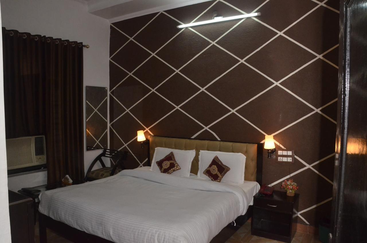Hotel Royal Classic Bareilly Ngoại thất bức ảnh