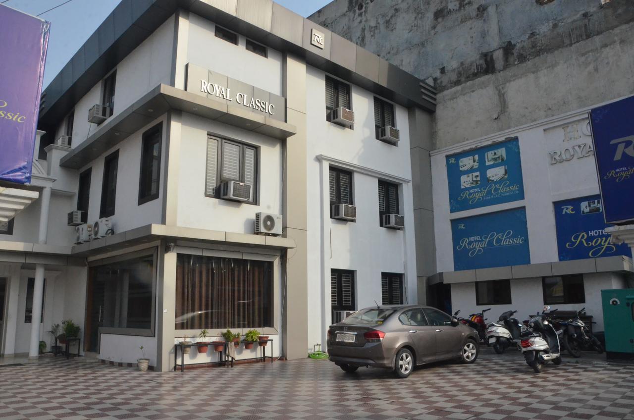Hotel Royal Classic Bareilly Ngoại thất bức ảnh