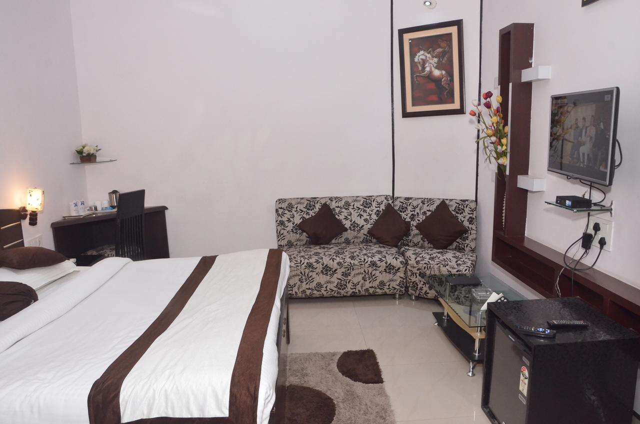Hotel Royal Classic Bareilly Ngoại thất bức ảnh