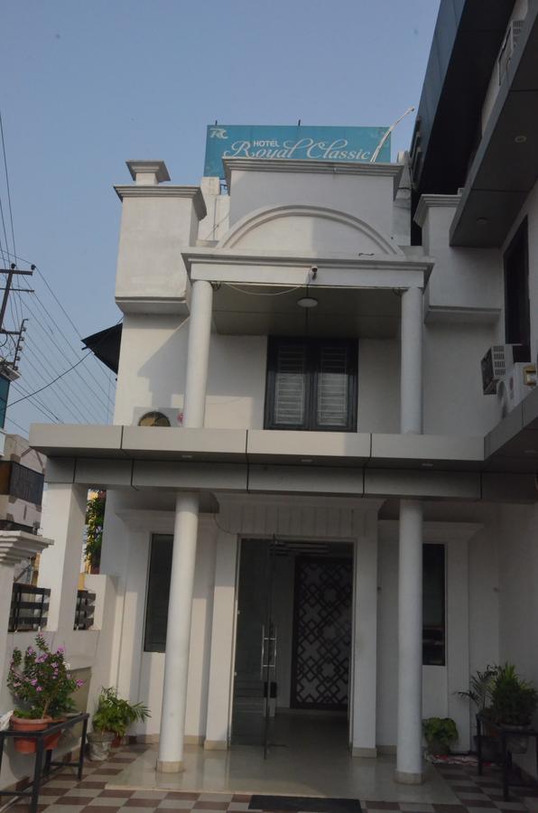 Hotel Royal Classic Bareilly Ngoại thất bức ảnh