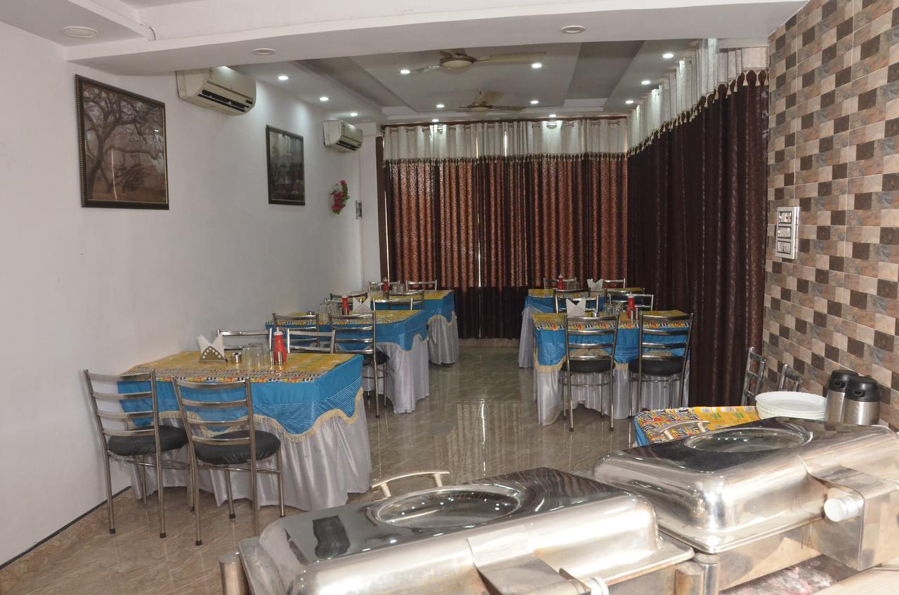 Hotel Royal Classic Bareilly Ngoại thất bức ảnh