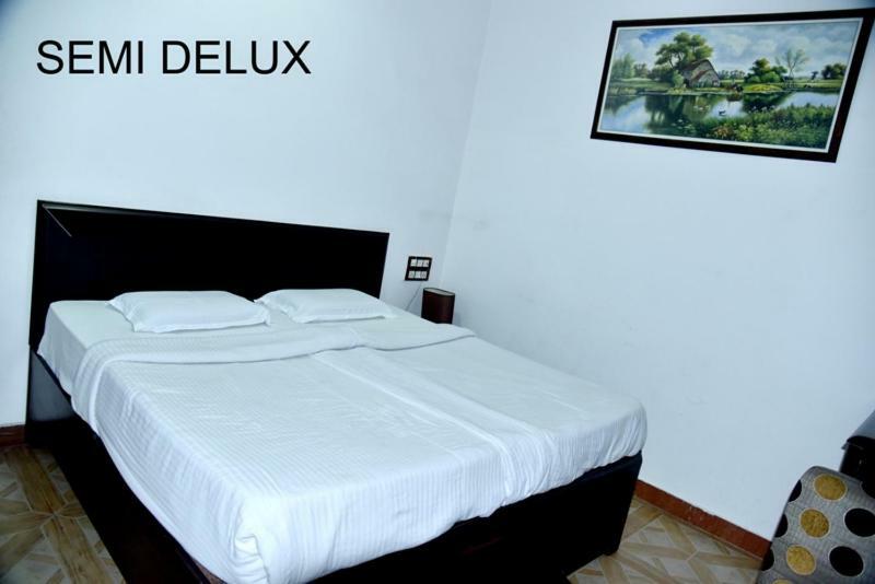 Hotel Royal Classic Bareilly Ngoại thất bức ảnh